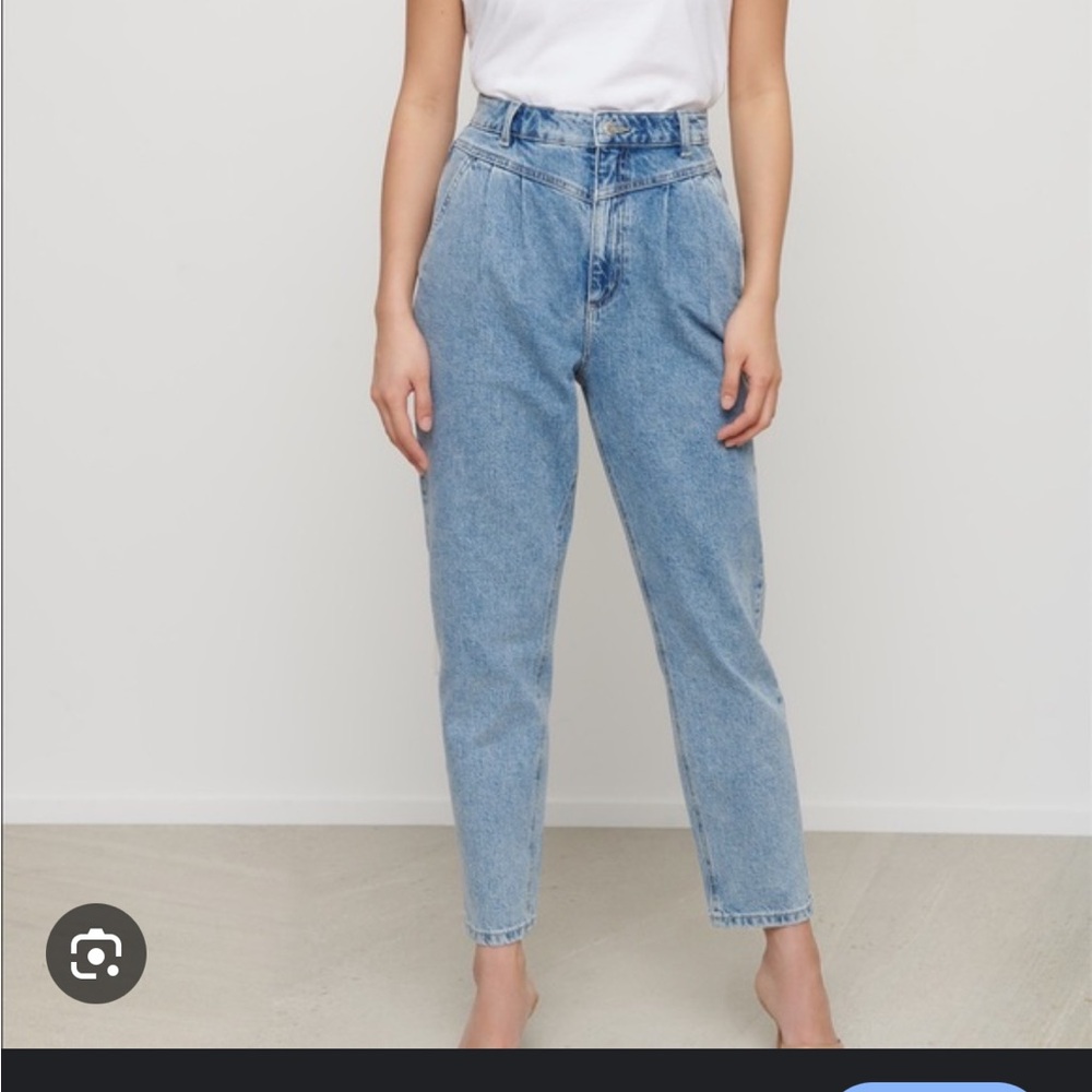Dynamite Gigi high waisted straight leg jeans size 28
